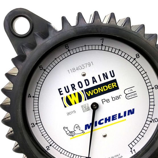 Pistolet z legalizacją do pompowania kół Wonder Eurodainu 2015 - Michelin
